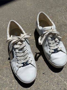 Michael Kors KeatonWhite Leather Lace-Up Sneakers with Heart & MK Accent